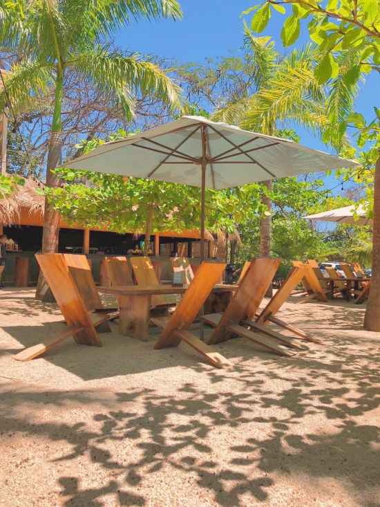 lunch at lola's on the beach